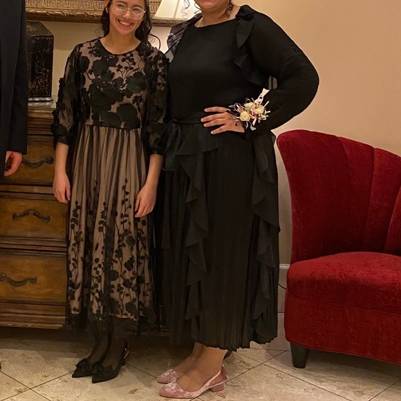 🖤One Size fits Most! Black Elegant Dress🖤 - Picture 5 of 6